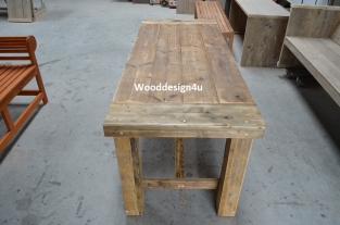 Houten tafel 