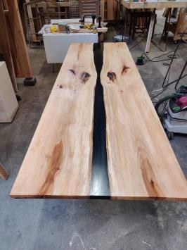 Plataan epoxy-tafel