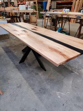 Plataan epoxy-tafel